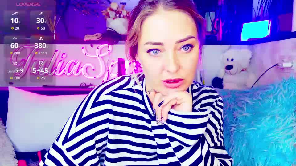 _JuliaSpace_ Live Sex December 13, 2025