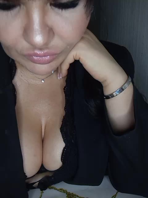 Brunetochkaaa Live Sex December 13, 2025