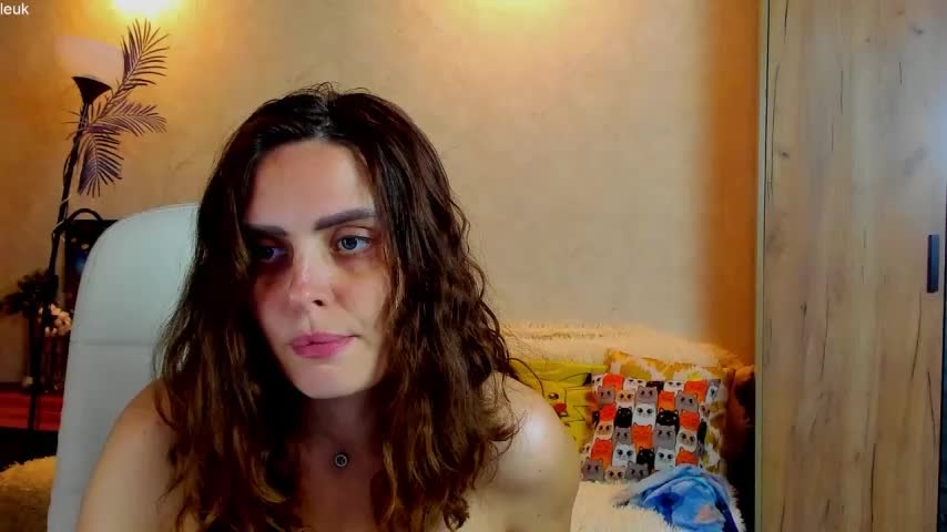 mia_grantes Live Sex December 15, 2025
