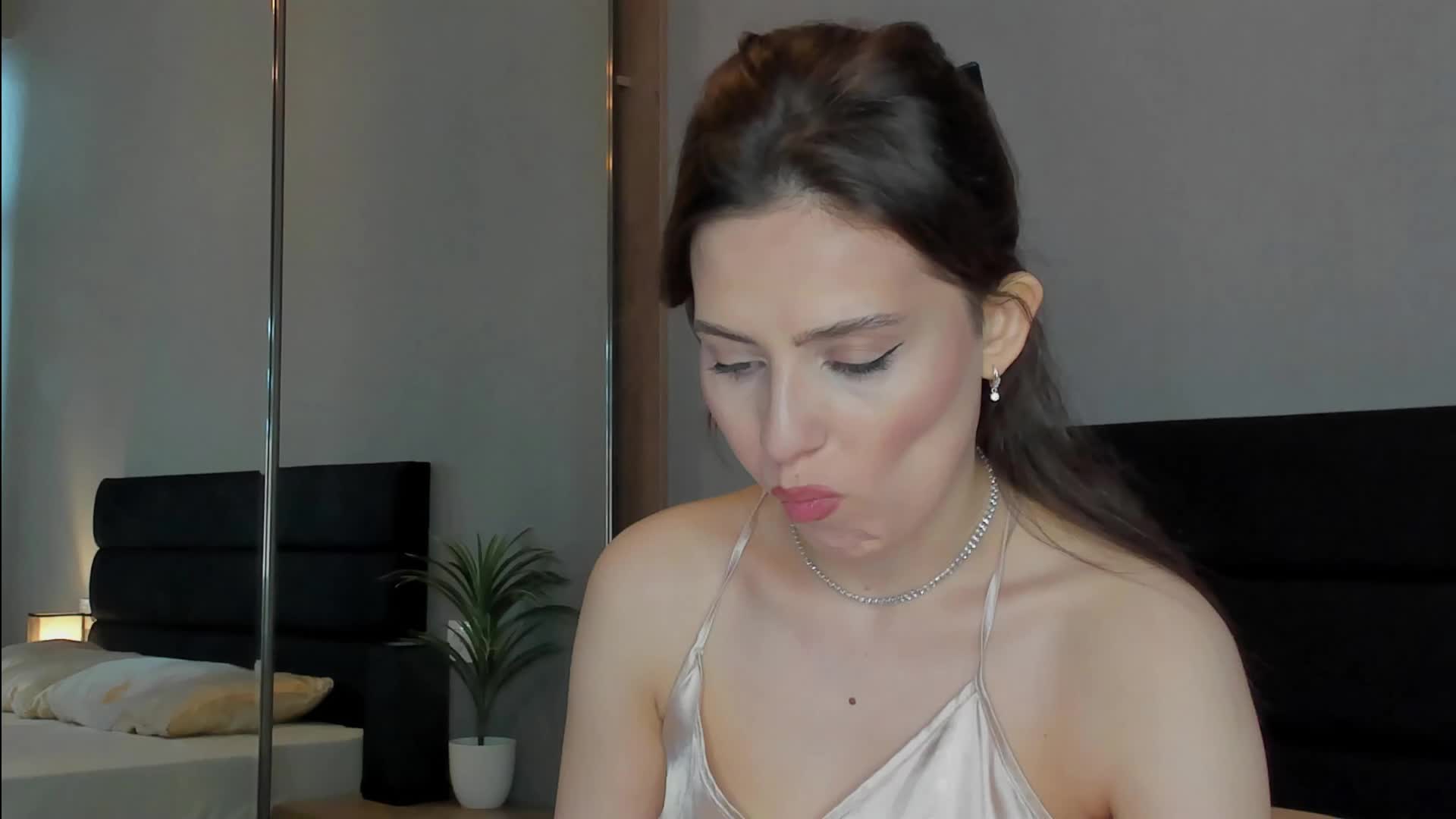 forevere-smile Live Sex December 14, 2025