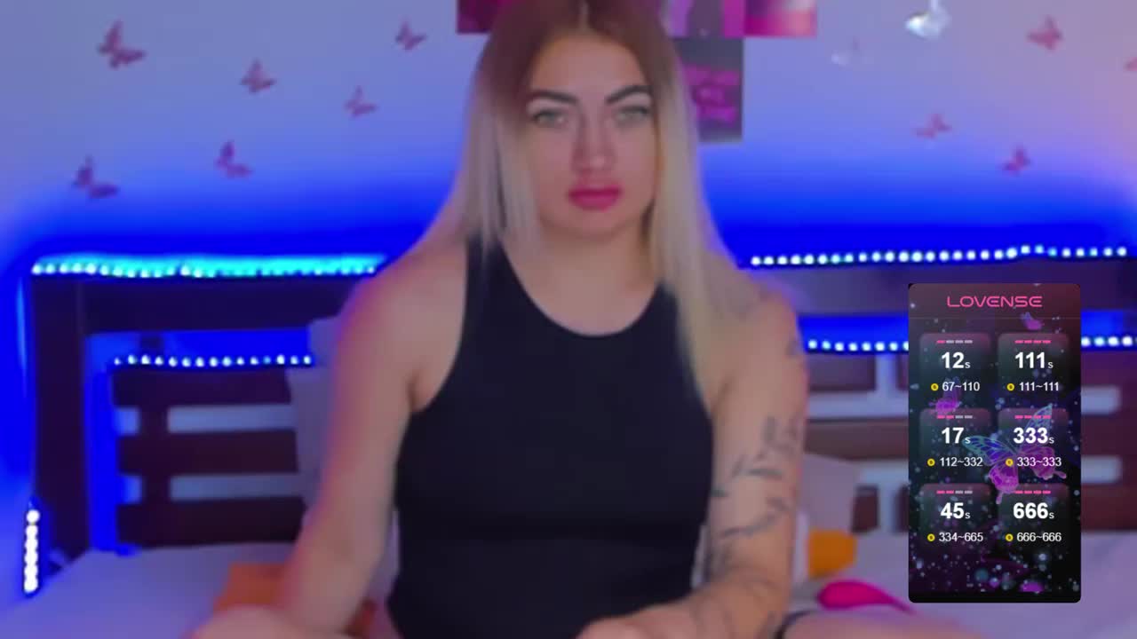 MikkiShows Live Sex December 13, 2025