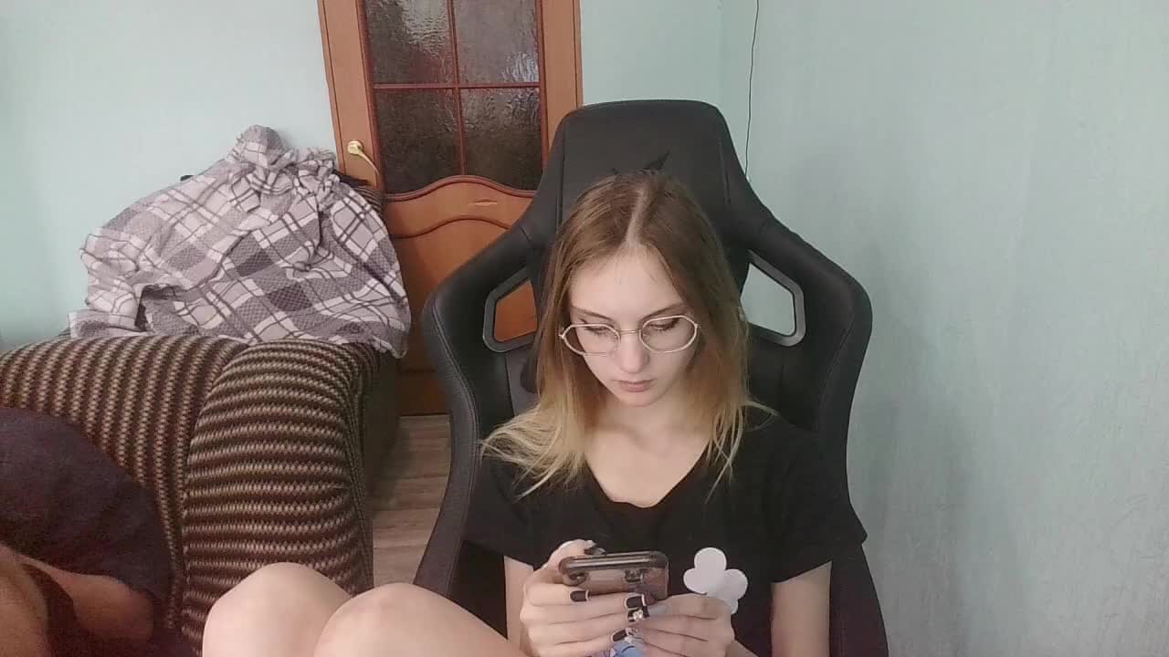 emolina Live Sex December 14, 2025