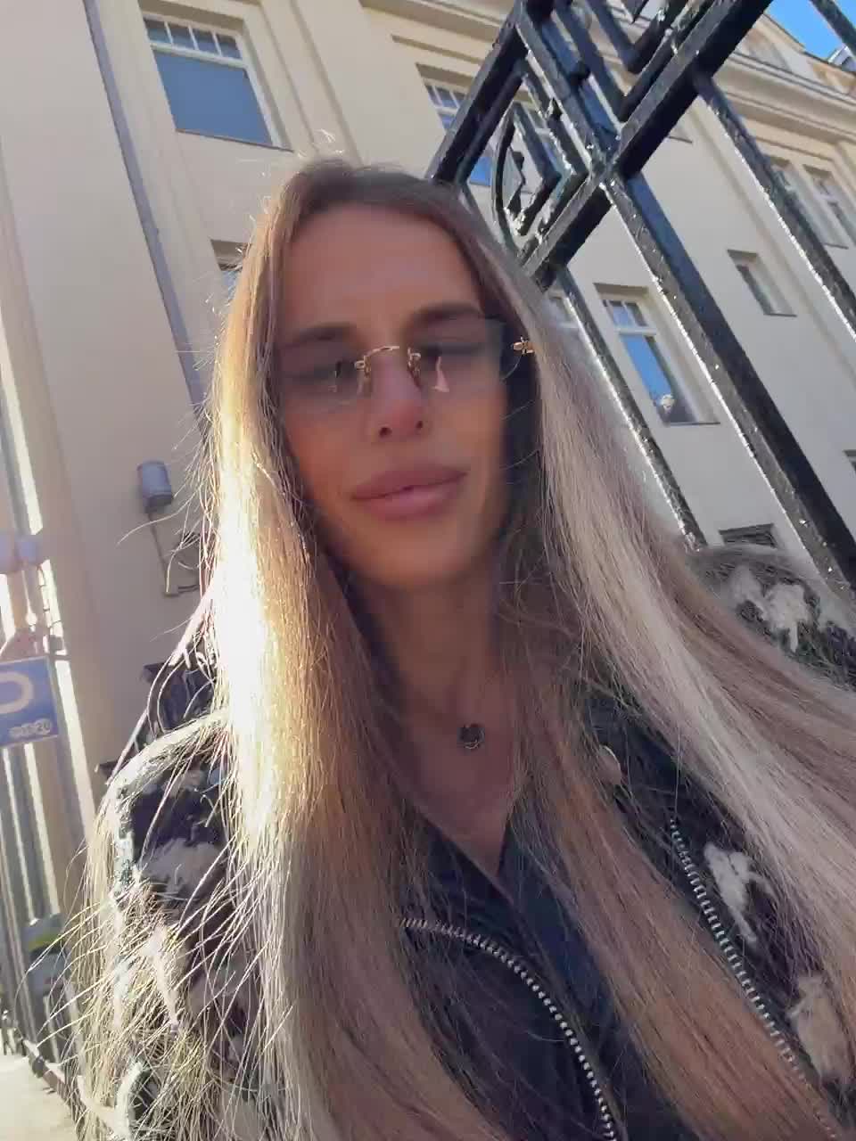 ALVUWKA Live Sex December 14, 2025