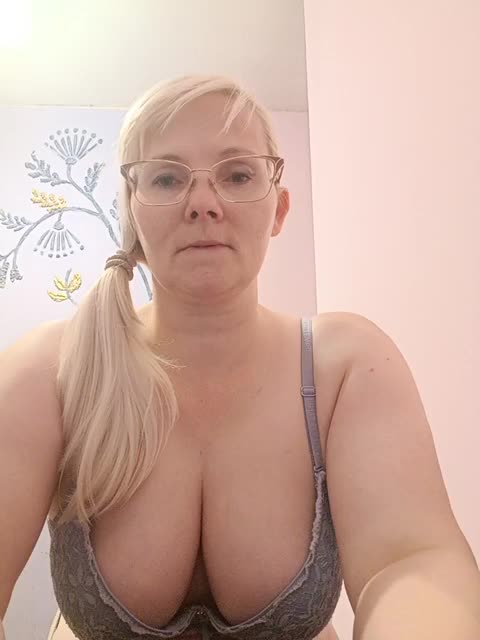 Sweetie454 Live Sex December 12, 2025