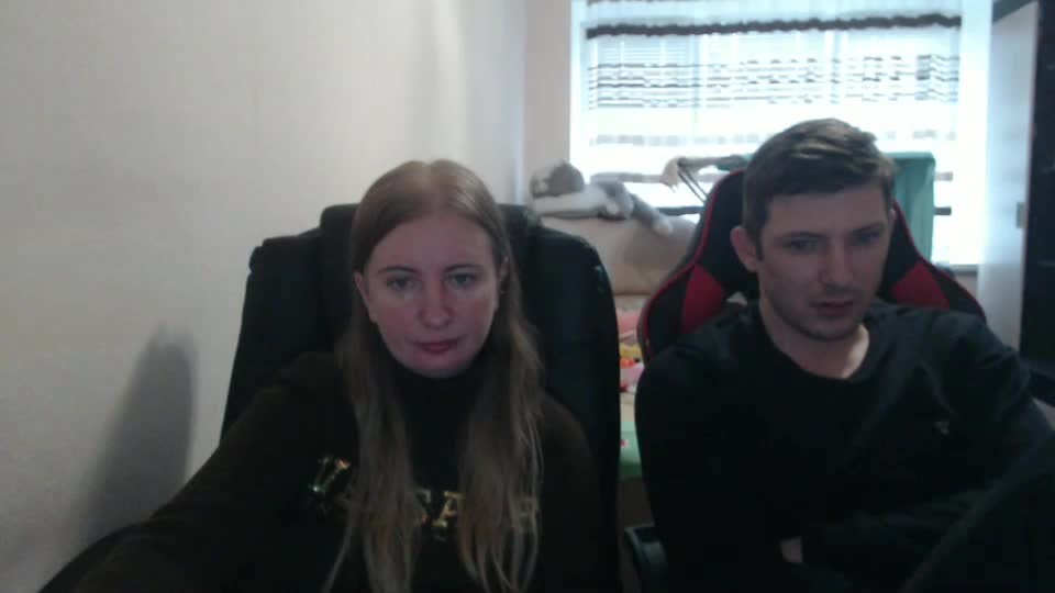 jenisandpeter Live Sex December 19, 2025