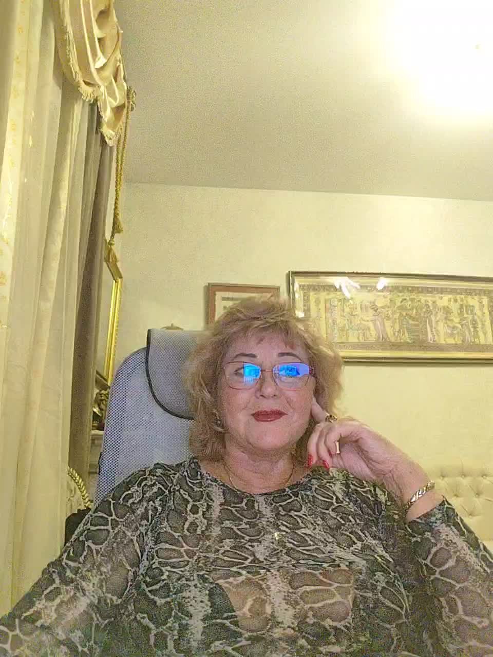 KarinkaSweet Live Sex December 17, 2025