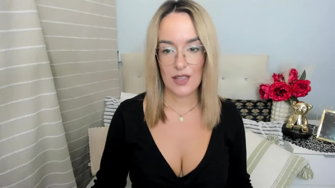 MollyBeauty Live Sex December 19, 2025