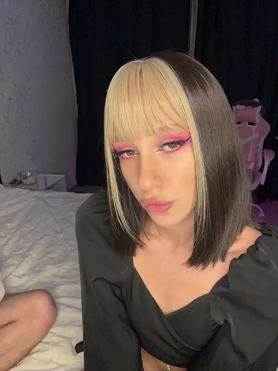 millemimi Live Sex December 18, 2025