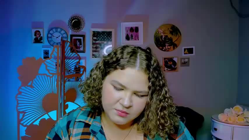 FlorenceAnderson Live Sex December 14, 2025