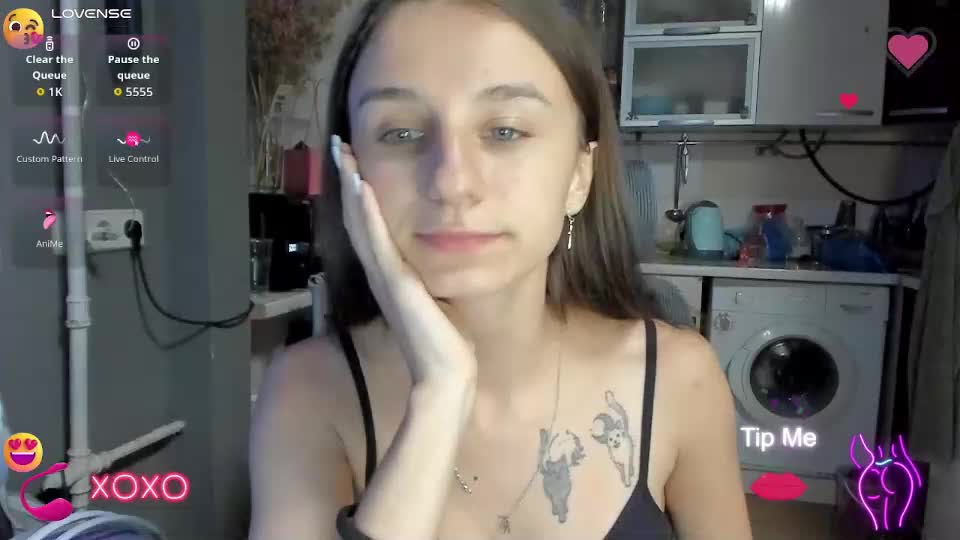 _nika_kik Live Sex December 14, 2025