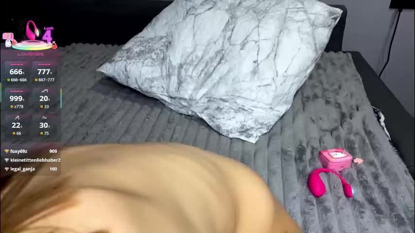 cristinevaissiere Live Sex December 13, 2025
