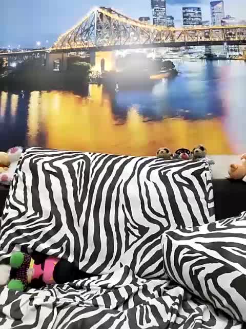 Lona-S Live Sex December 13, 2025