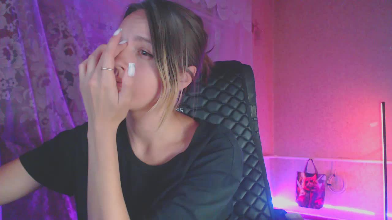 Babymuro4ka Live Sex December 17, 2025