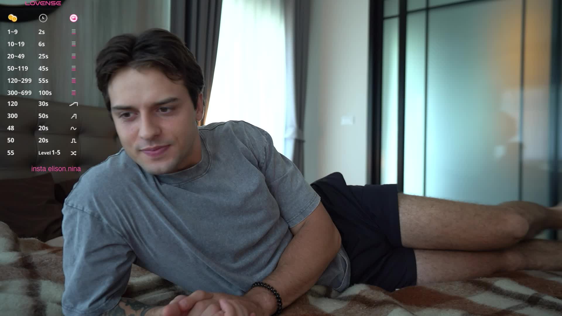 elisonni Live Sex December 17, 2025