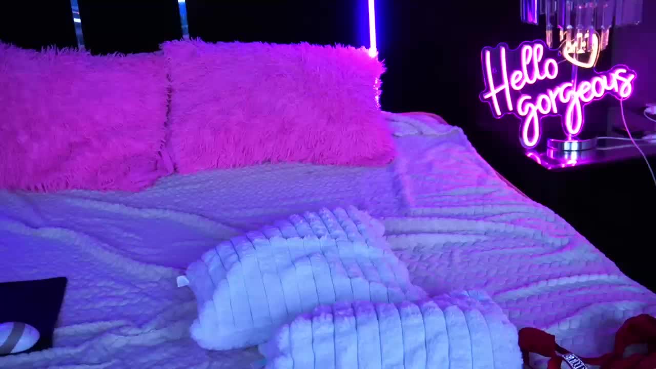 MysticGrace Live Sex December 17, 2025