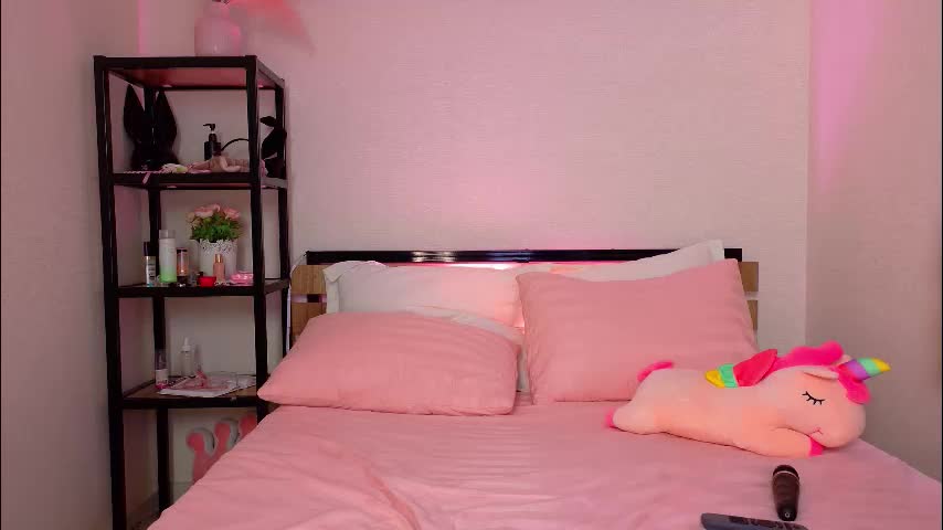 lovely_poppy Live Sex December 13, 2025