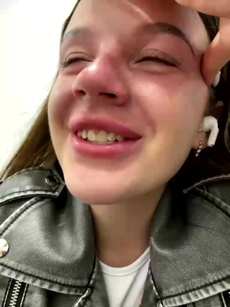 Rosalinelov Live Sex December 18, 2025