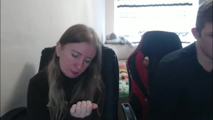 jenisandpeter Live Sex December 19, 2025