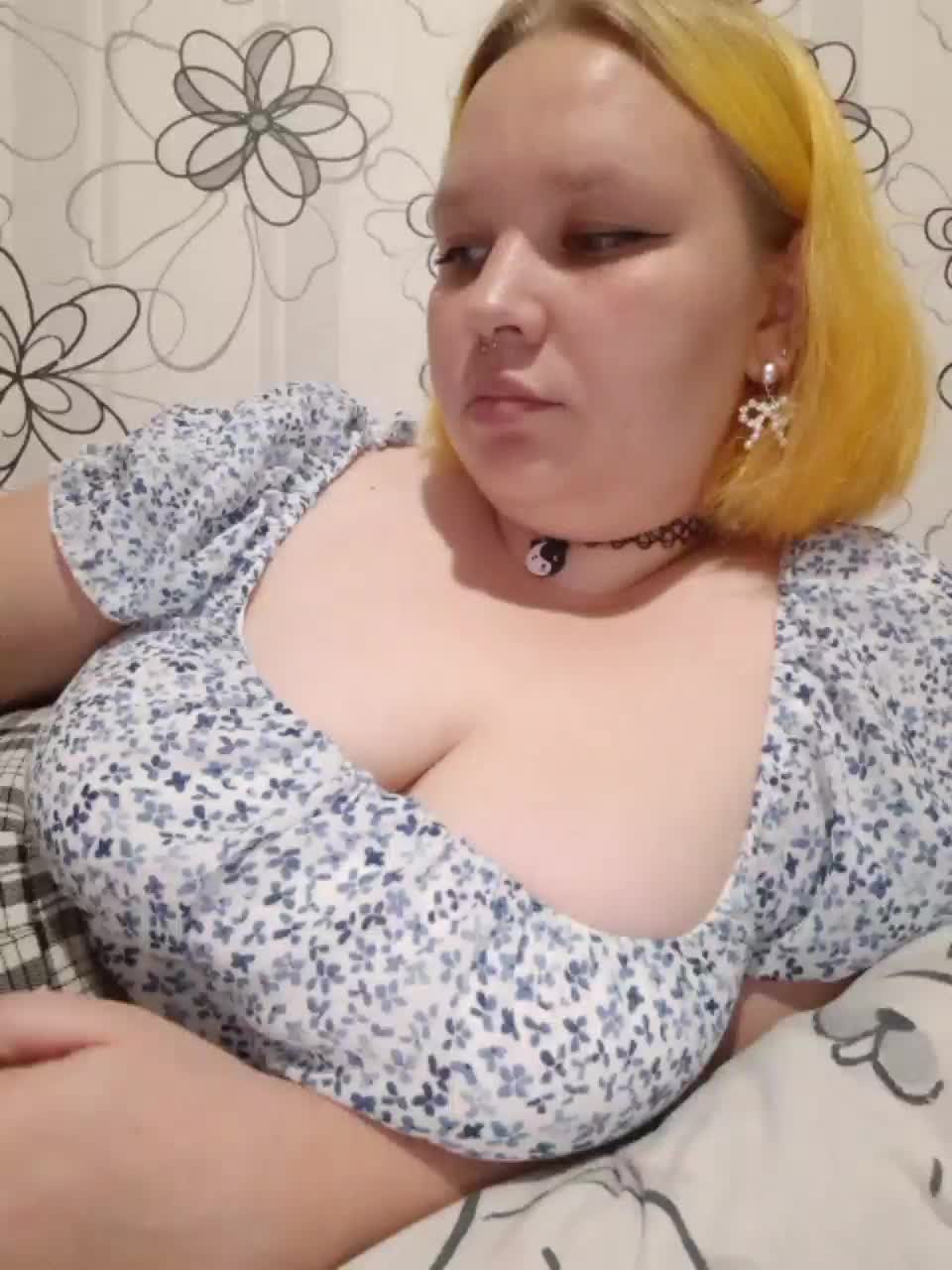 -MeooW- Live Sex December 17, 2025