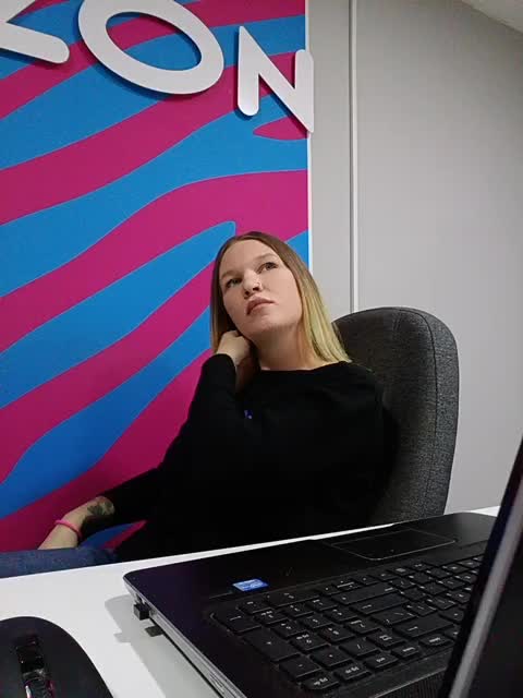 Olivia5551 Live Sex December 13, 2025