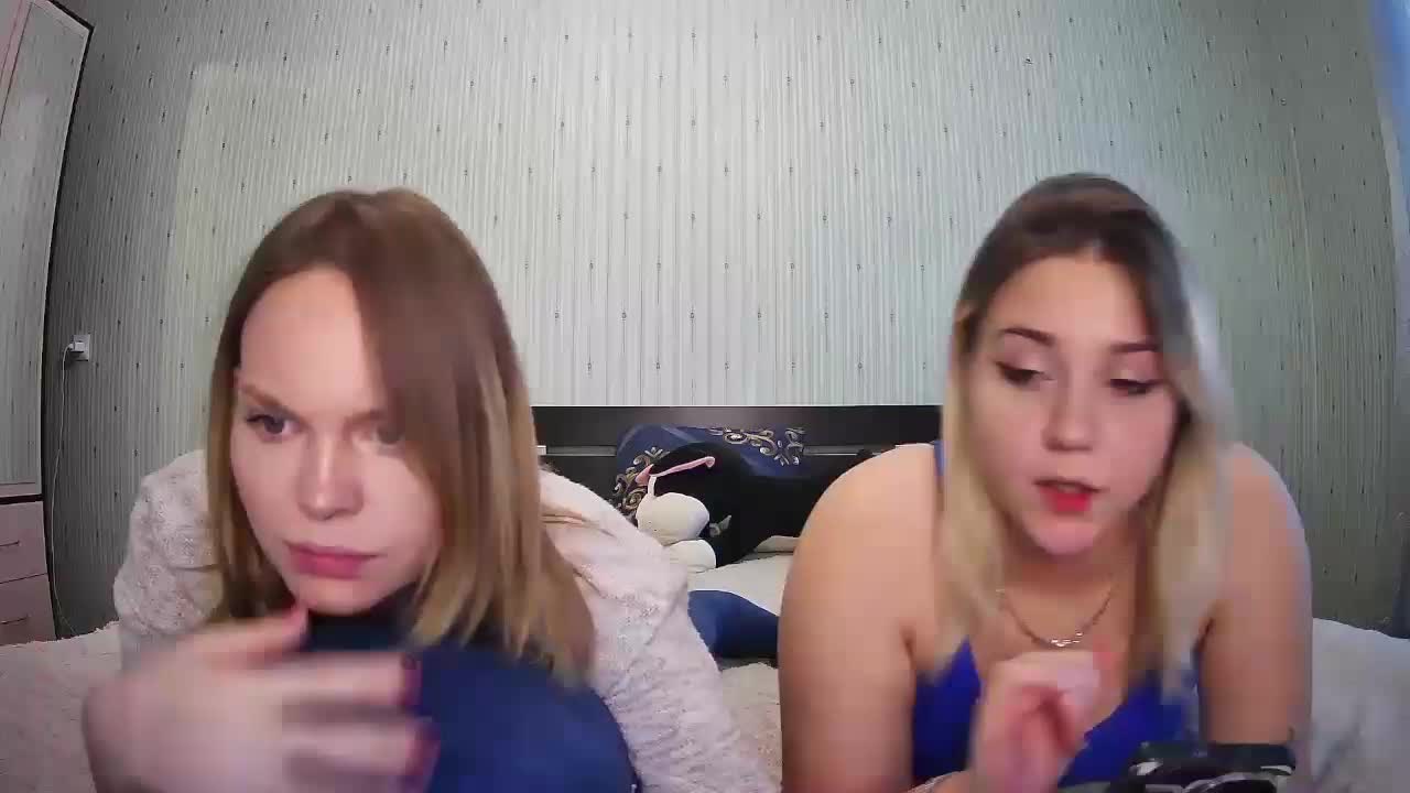 ChrisGirls Live Sex December 13, 2025