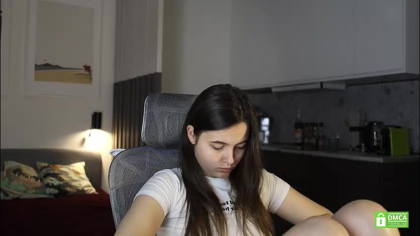 _whoareu_ Live Sex December 13, 2025