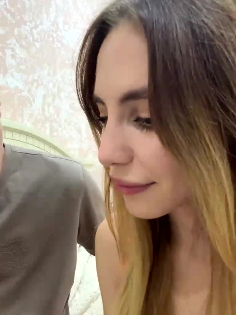 Buzzyd Live Sex December 19, 2025