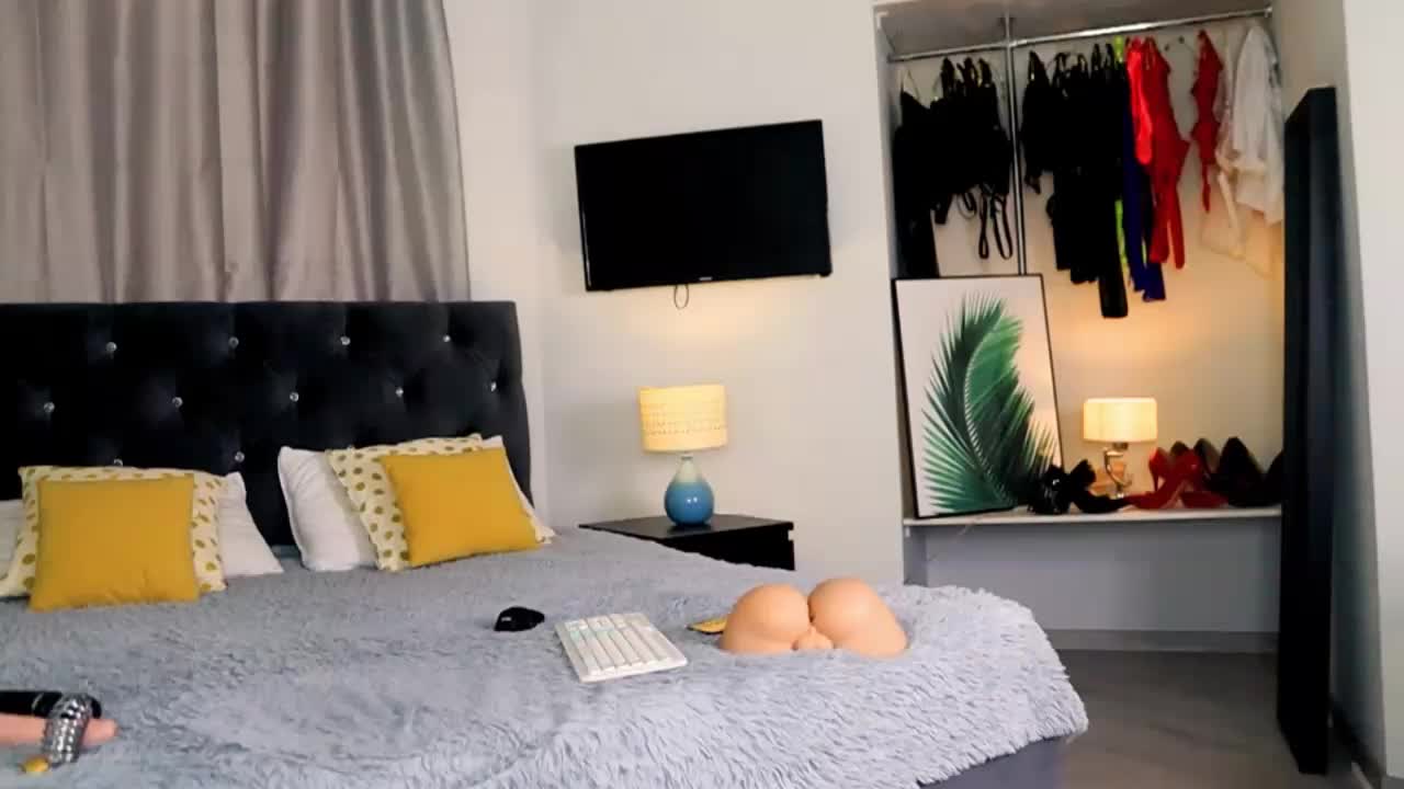 InvitingTina Live Sex December 17, 2025