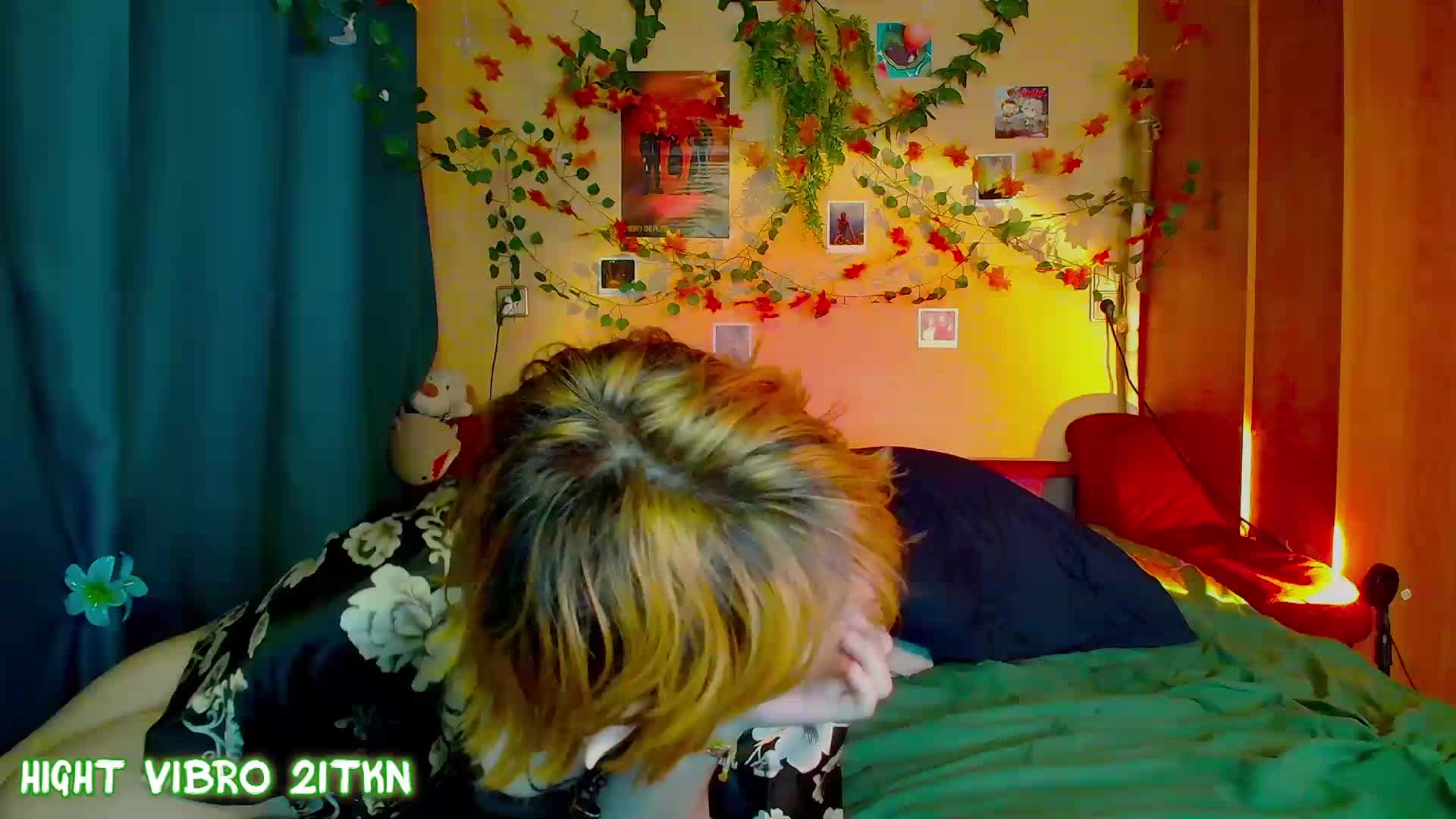 Tricky_Kitsune Live Sex December 17, 2025