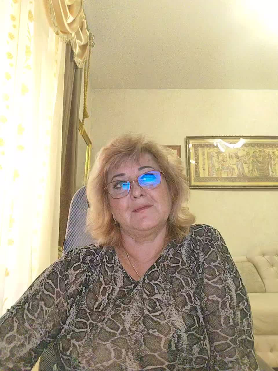 KarinkaSweet Live Sex December 17, 2025