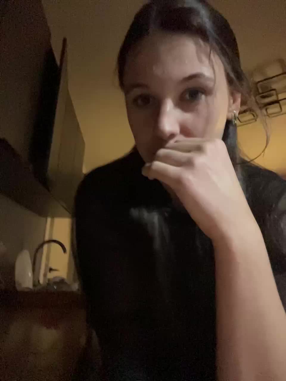 Potifays Live Sex December 18, 2025