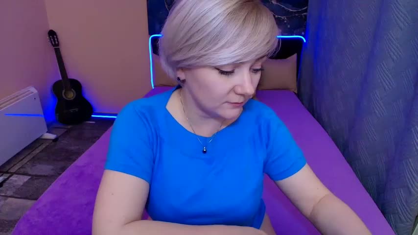 BlondPearl Live Sex December 17, 2025