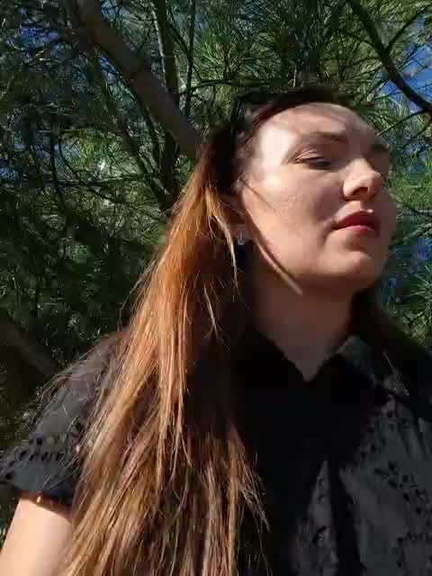 DIVORA Live Sex December 14, 2025