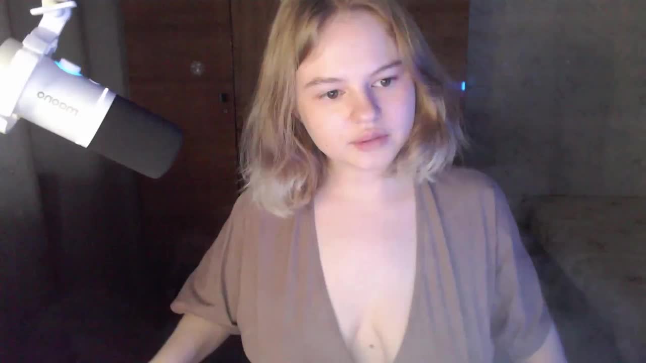 Kitty-Rain Live Sex December 13, 2025