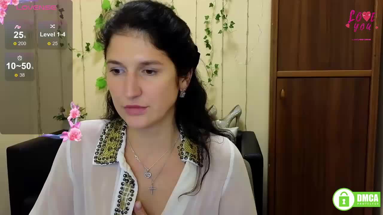 AliannaSoloKisses Live Sex December 14, 2025