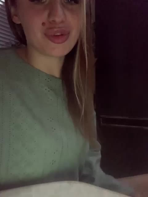 Polichkaaaa Live Sex December 14, 2025