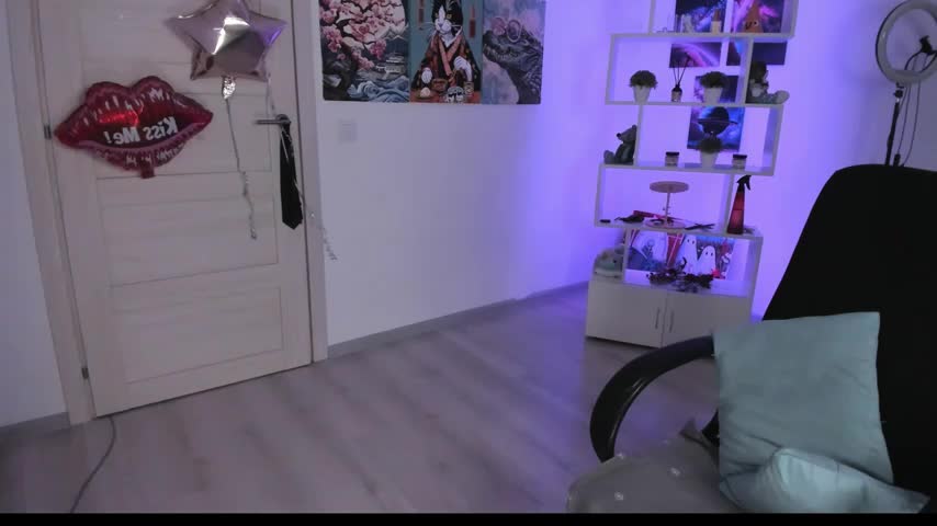 HoneySallyMoore Live Sex December 13, 2025