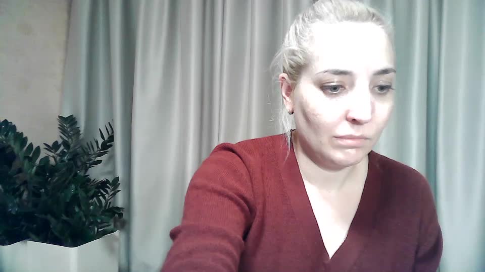 mariska-kiska Live Sex December 14, 2025