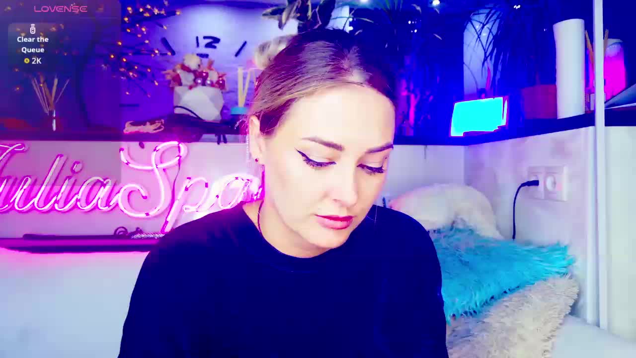 _JuliaSpace_ Live Sex December 14, 2025