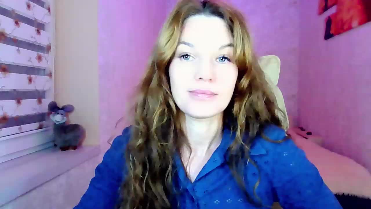 smilesss Live Sex December 13, 2025