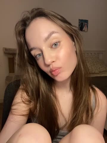 malyshhka Live Sex December 17, 2025