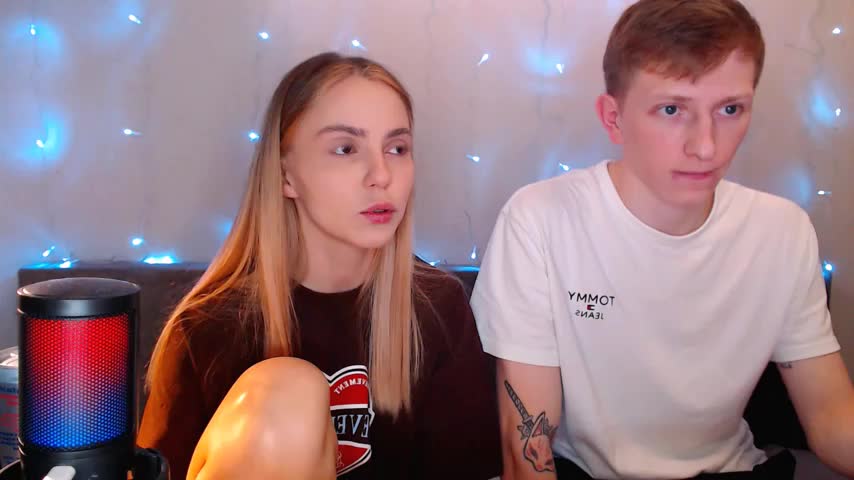juliaanddima Live Sex December 18, 2025