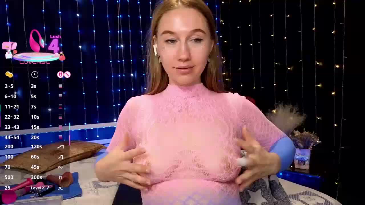 kiskaWEDNESDAY Live Sex December 17, 2025