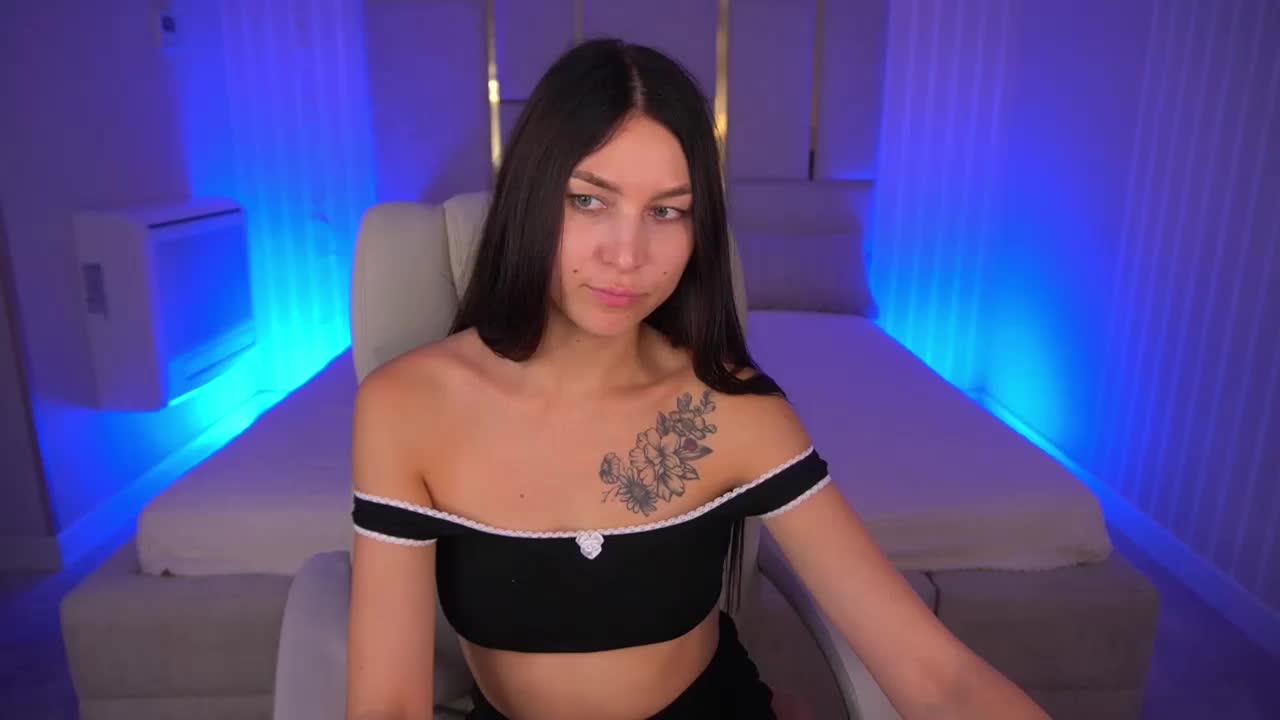 EliseVelour Live Sex December 17, 2025