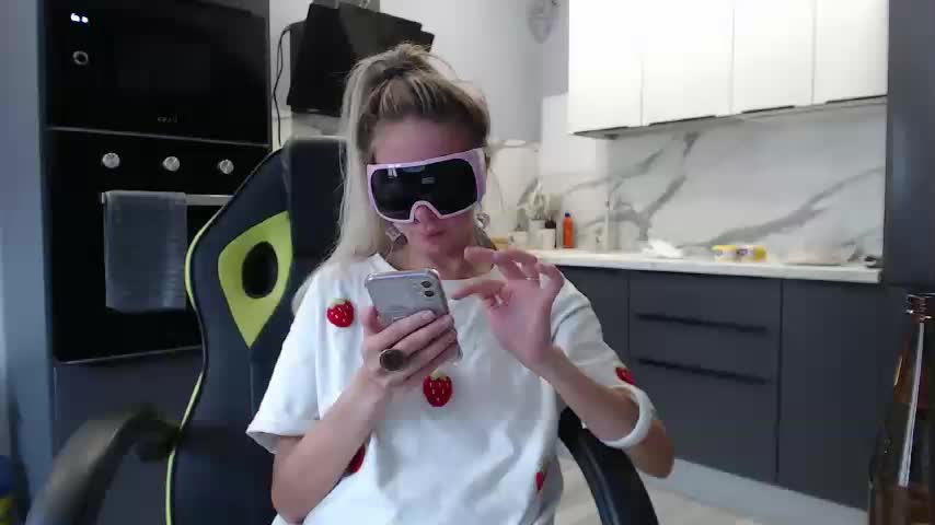 blondalina Live Sex December 17, 2025