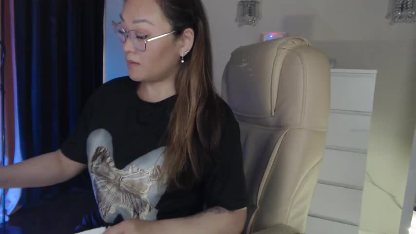 Realia Live Sex December 17, 2025