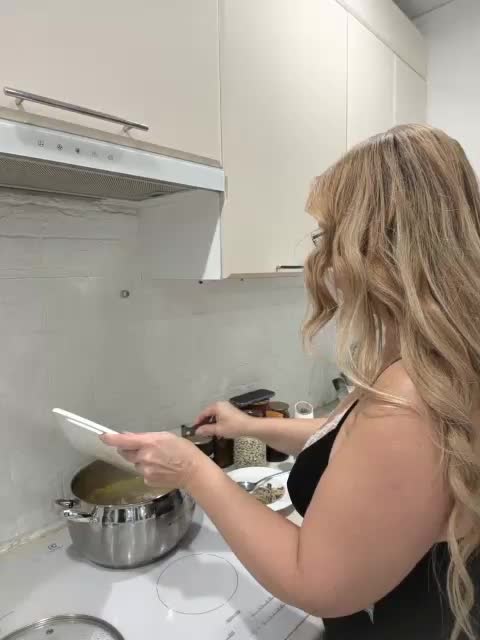 Milf_Zabava Live Sex December 13, 2025