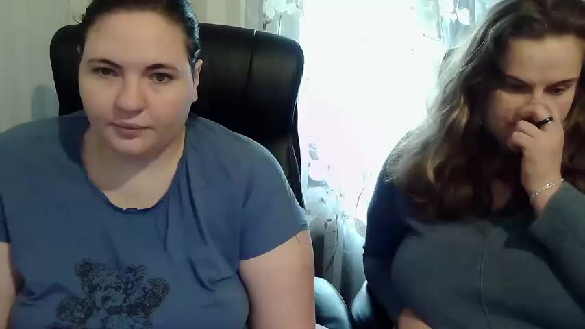 HollyXEva Live Sex December 17, 2025