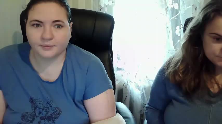 HollyXEva Live Sex December 17, 2025