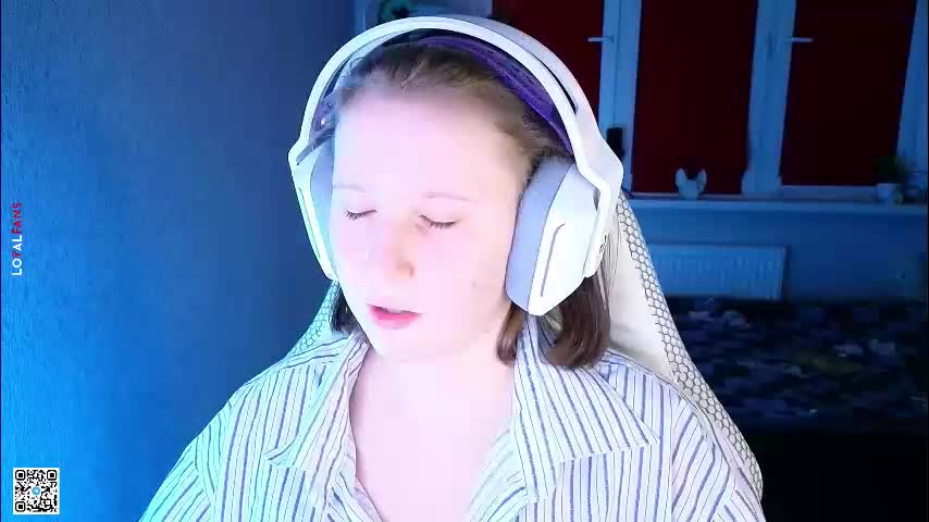 moon_avengers Live Sex December 13, 2025